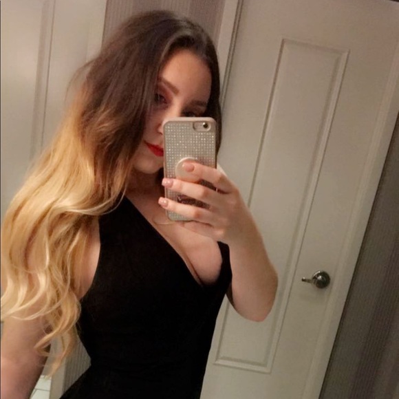 Meet your Posher, Jessica - Picture 1 of 1